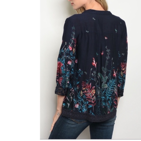 Lace Hem Navy Floral 3/4 Sleeve Blouse - Picture 6 of 6